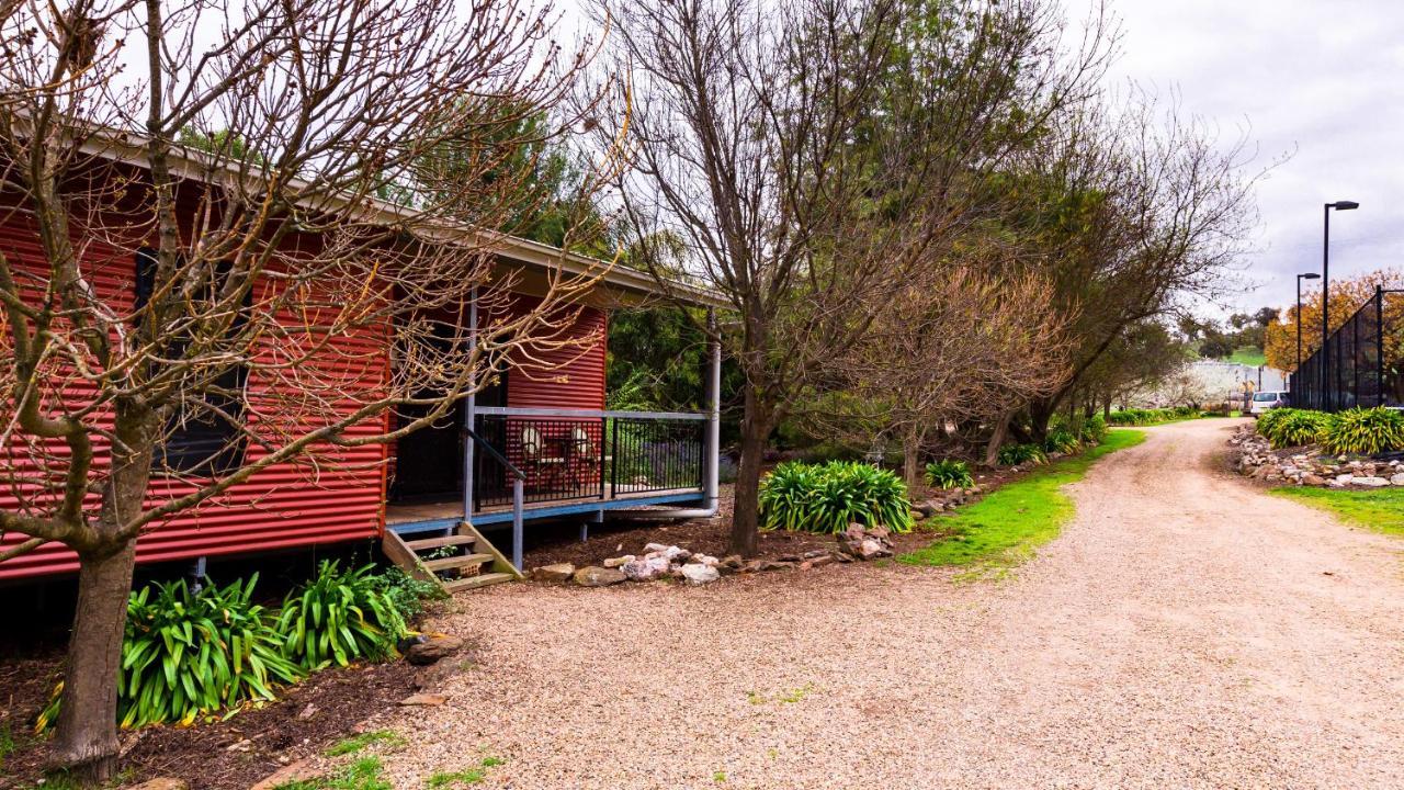 Hillview Farmstay Gundagai Dış mekan fotoğraf